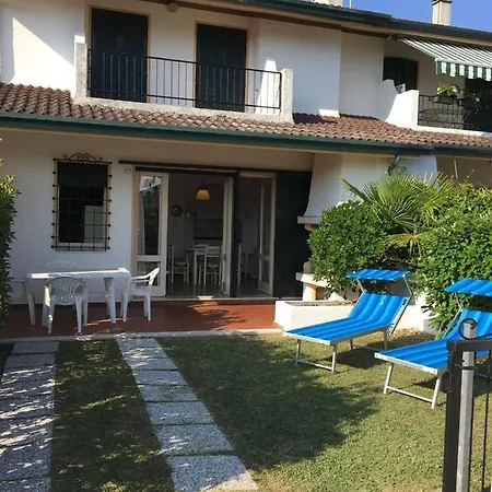 Beautiful For 6 - Piscine-tennis-ac * Porto Santa Margherita di Caorle